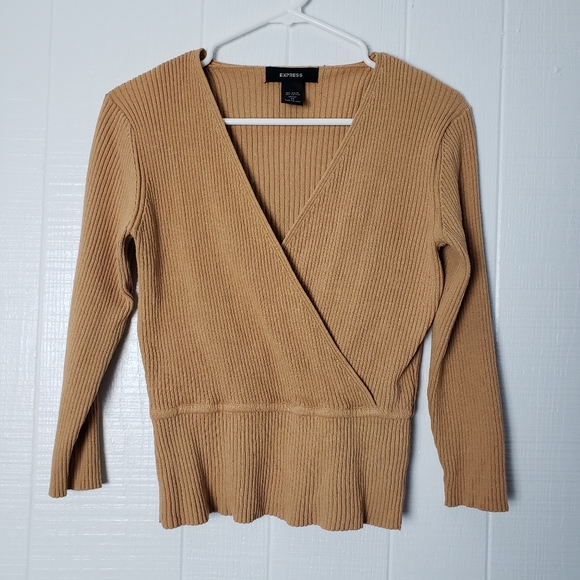 Express Ribbed Wrap Sweater D35 
